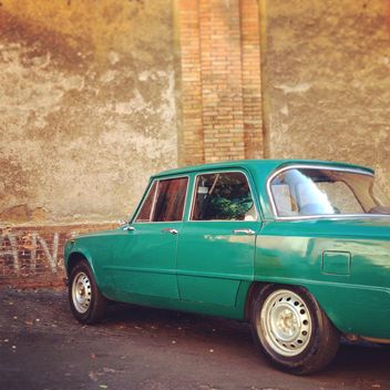 Green Alfa Romeo car - бесплатный image #331491